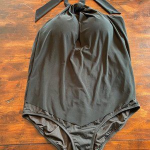 One-Piece Keyhole Swim Suit